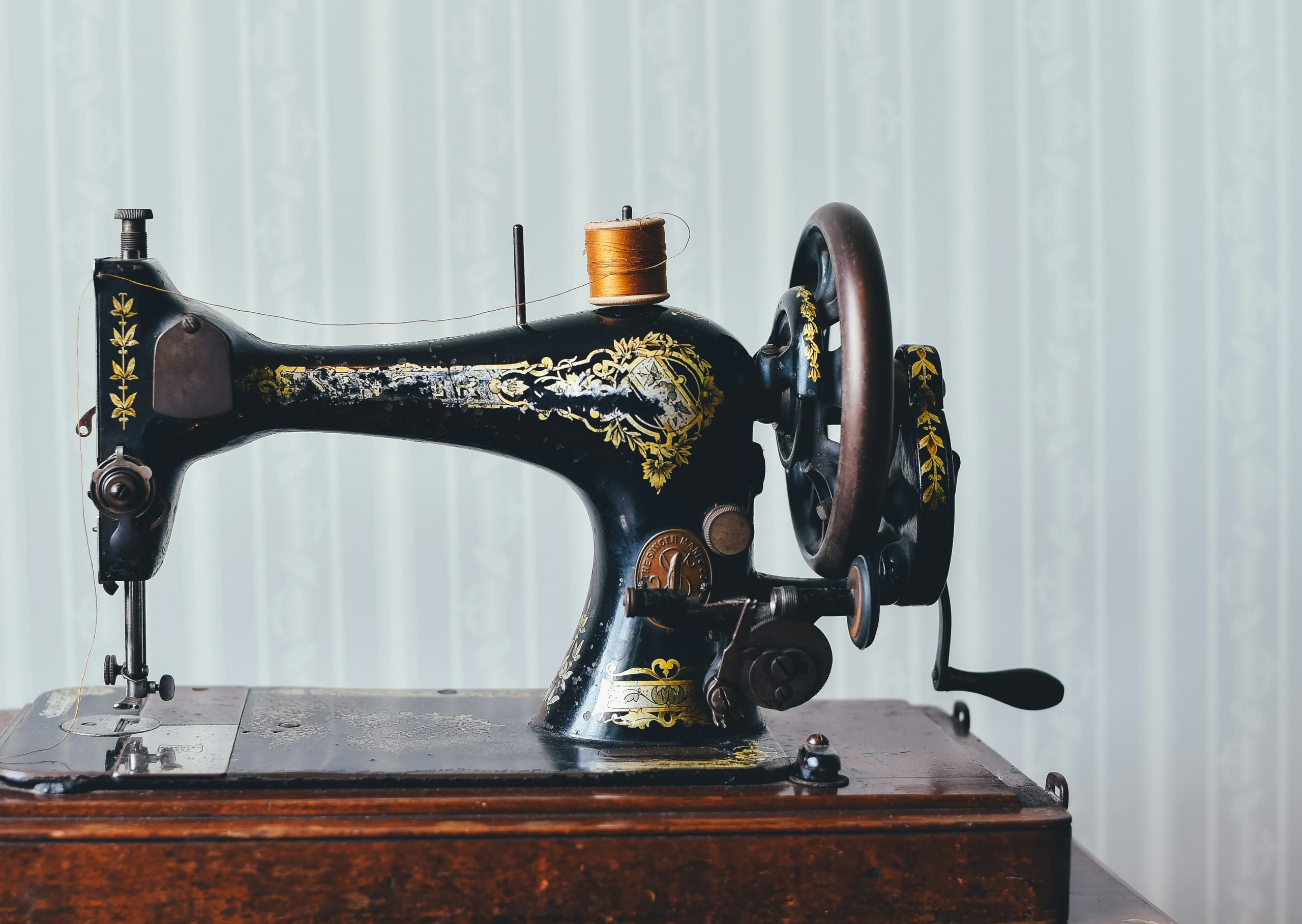 découvrez notre sélection de machines à coudre pour tous vos travaux de couture. profitez d'une qualité professionnelle et d'une grande diversité de fonctionnalités pour réaliser vos projets créatifs avec précision et facilité.